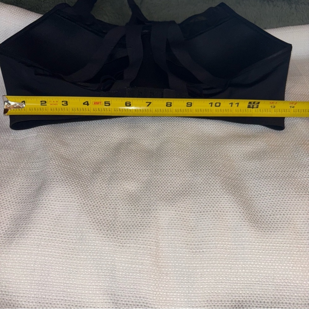 Victoria's Secret Black Mesh Strappy Sports Bra - Picture 5 of 6